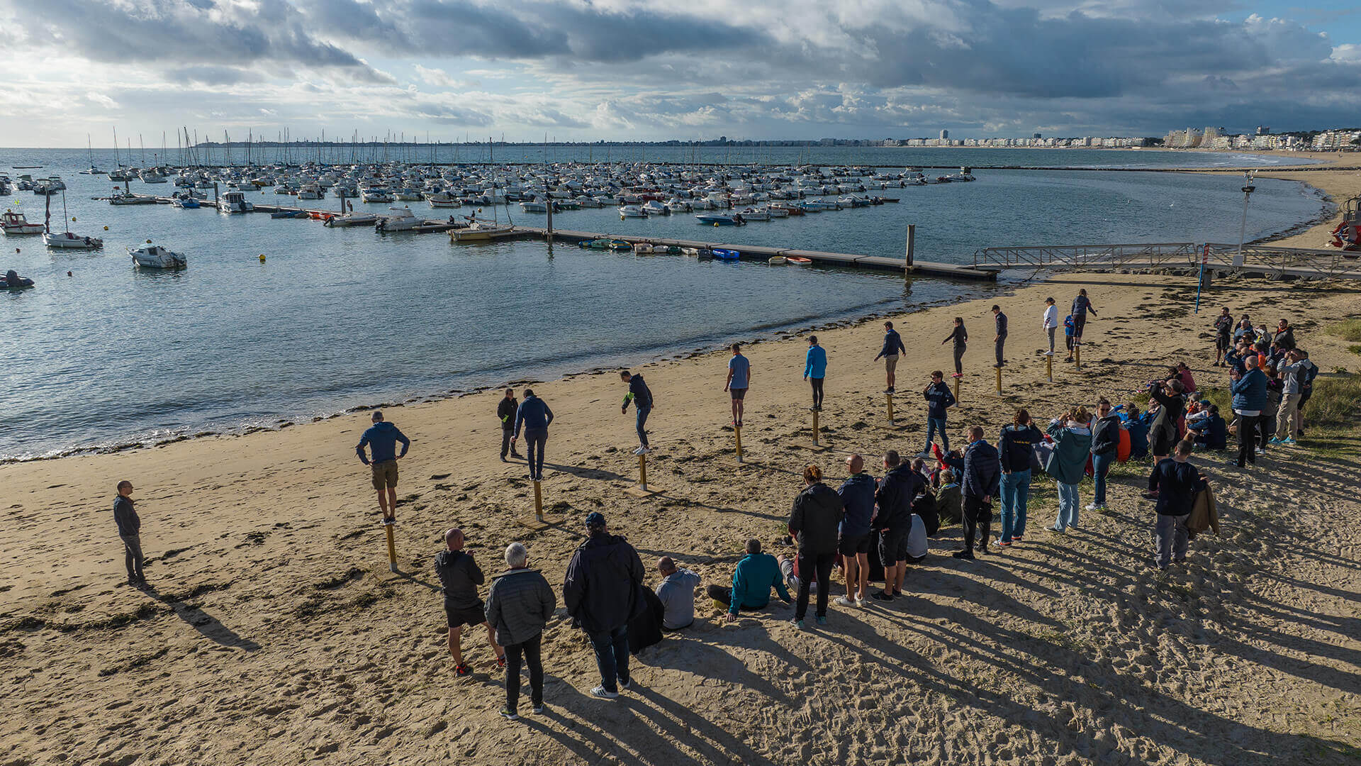 au_gre_du_vent_rires_et_compet_8 Activité challenge d'équipe sur la plage de la Baule lors d'un séminaire d'entreprise