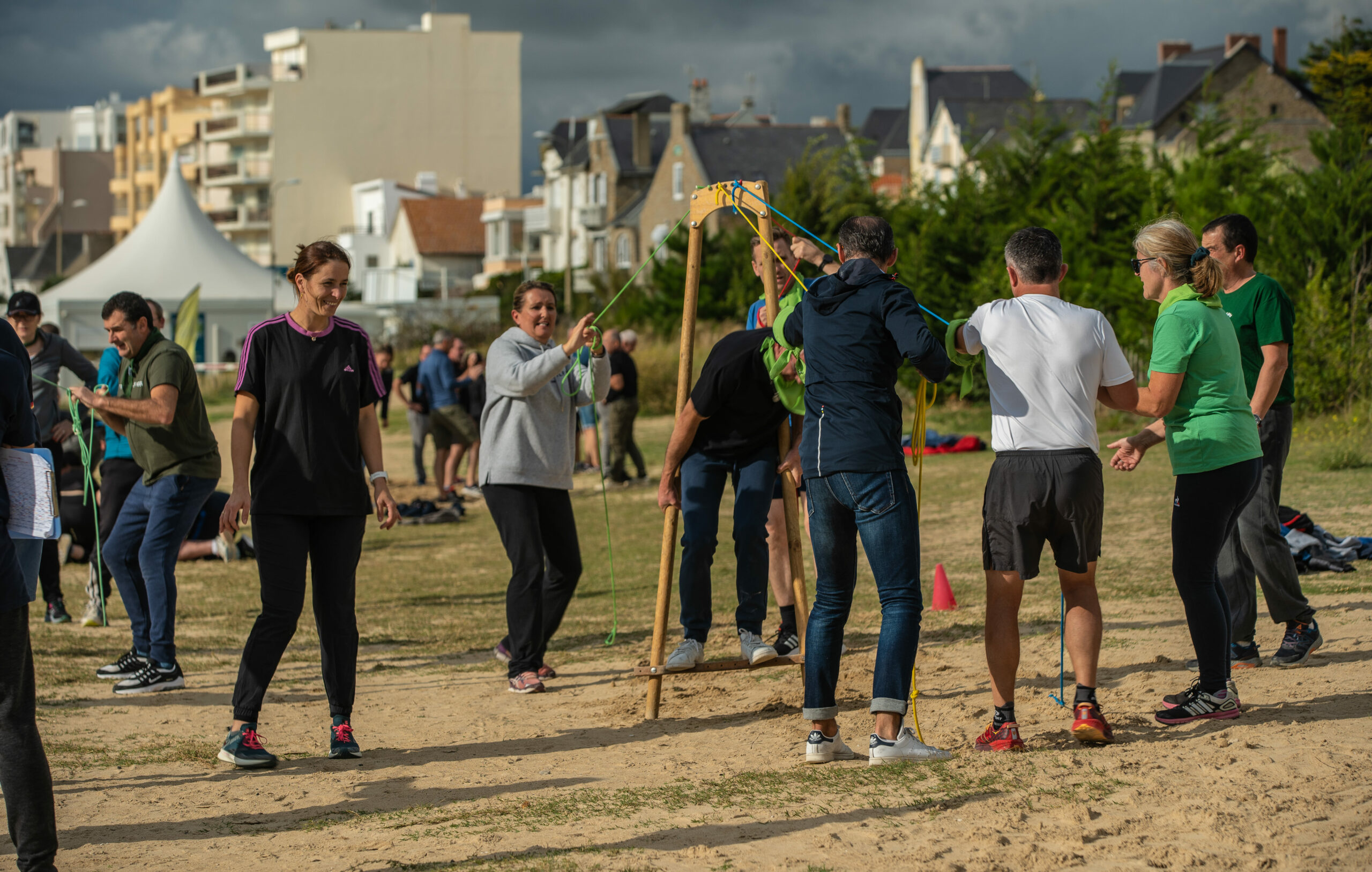 Pour valoriser ses équipes, rien de mieux que des activités de cohésion organisée avec Au Gré du Vent !